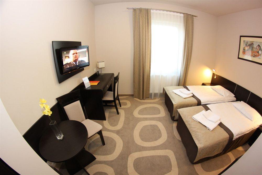 Hotel Picaro Stok Lagow  Luaran gambar