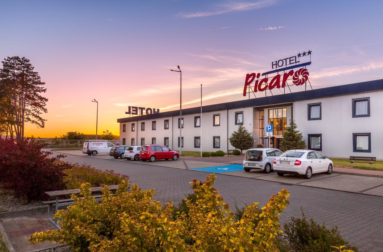 Hotel Picaro Stok Lagow  Luaran gambar